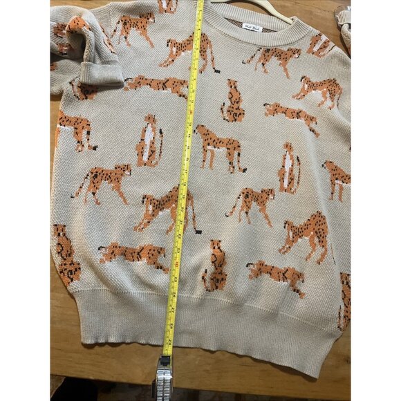 White Birch Womens LARGE Sweater With Cheetahs Oversized Comfy Slouchy Crew Neck - Picture 7 of 9